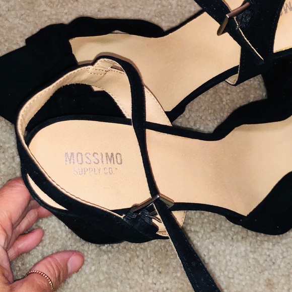 Platform heals - Picture 3 of 3